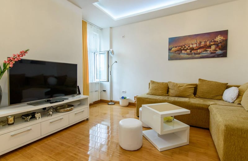 Location d’un appartement meublé et confortable de 3 pièces, 54 m², centre de Belgrade, Serbie